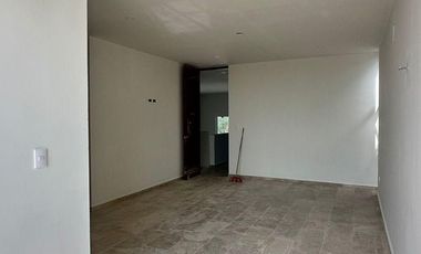 CASA EN VENTA MERIDA, CONKAL, PRIVADA ARBELIA, MODELO TOSCANA, JULIO 2025.
