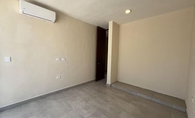 CASA EN VENTA MERIDA, PLAYA CHELEM, ZYAN, A 350M DEL MAR, ENTREGA INMEDIATA.