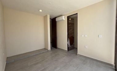 CASA EN VENTA MERIDA, PLAYA CHELEM, ZYAN, A 350M DEL MAR, ENTREGA INMEDIATA.