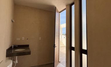 CASA EN VENTA MERIDA, PLAYA CHELEM, ZYAN, A 350M DEL MAR, ENTREGA INMEDIATA.
