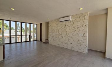 CASA EN VENTA MERIDA, PLAYA CHELEM, ZYAN, A 350M DEL MAR, ENTREGA INMEDIATA.