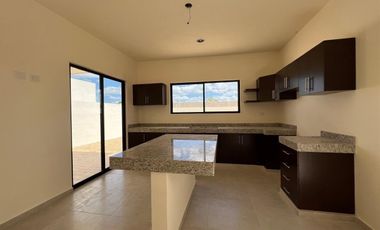 CASA EN VENTA MERIDA, CONKAL, PRIVADA NADIRA, MOD NAZARET PLUS, 4 REC, DIC 2025.