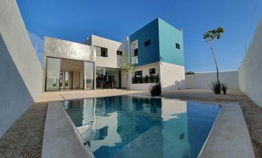 CASA EN VENTA MERIDA, SAN DIEGO CUTZ,PRIV. PRADERAS, MOD. CUBICA, A 5 MESES.