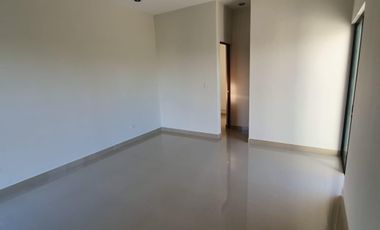 CASA EN VENTA MERIDA, SAN DIEGO CUTZ,PRIV. PRADERAS, MOD. CUBICA, A 5 MESES.