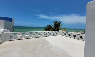 CASA EN VENTA MERIDA, PLAYA CHUBURNA PUERTO, 1 PLANTA FRENTE AL MAR, LISTA.