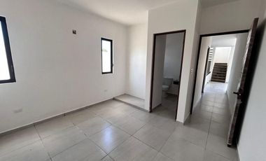CASA EN VENTA MERIDA, PRIVADA PRADERAS DEL MAYAB, MOD. AMBAR, LISTA.