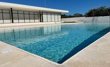 CASA EN VENTA MERIDA, PRIVADA PRADERAS DEL MAYAB, MOD. AMBAR, LISTA.