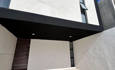 CASA EN VENTA MERIDA, PRIVADA PRADERAS DEL MAYAB, MOD. AMBAR, LISTA.