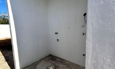 CASA EN VENTA MERIDA, PRIVADA PRADERAS DEL MAYAB, MOD. AMBAR, LISTA.