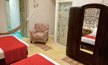 CASA EN VENTA MERIDA, CENTRO, BARRIO SANTIAGO MOD KIN, AMUEBLADA, LISTA.