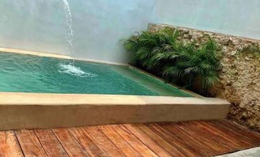 CASA EN VENTA MERIDA, CENTRO, BARRIO SANTIAGO MOD KIN, AMUEBLADA, LISTA.