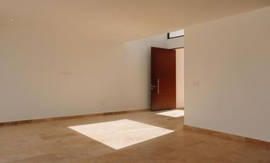 CASA EN VENTA MERIDA, CONKAL, PRIVADA TAMORA, MODELO TEVA, ENTREGA INMEDIATA.