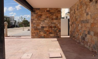 CASA EN VENTA MERIDA, CONKAL, PRIVADA TAMORA, MODELO TEVA, ENTREGA INMEDIATA.