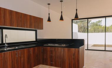 CASA EN VENTA MERIDA, CONKAL, PRIVADA TAMORA, MODELO TEVA, ENTREGA INMEDIATA.