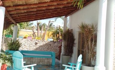 CASA EN VENTA MERIDA, PLAYA SISAL A 150 MTS DEL MAR, AMUEBLADA, LISTA.