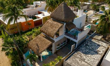 CASA EN VENTA MERIDA, PLAYA SISAL A 150 MTS DEL MAR, AMUEBLADA, LISTA.