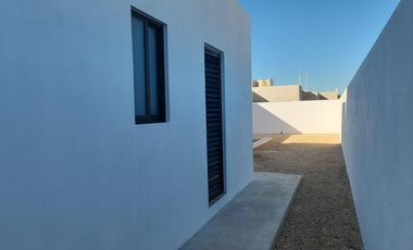 CASA EN VENTA MERIDA, CONKAL, PRIVADA SILVESTA RESIDENCIAL,MOD. 1 PLANTA, LISTA