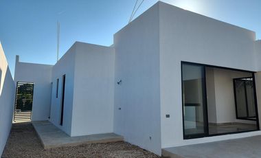 CASA EN VENTA MERIDA, CONKAL, PRIVADA SILVESTA RESIDENCIAL,MOD. 1 PLANTA, LISTA