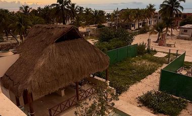 CASA EN VENTA MERIDA, PLAYA CHICXULUB, EL REFUGIO, 2DA FILA, ENTREGA INMEDIATA.