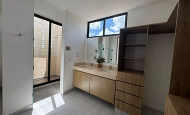 CASA EN VENTA MERIDA, TEMOZON NORTE, HERA, MODELO C, LISTO.