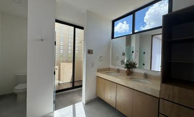 CASA EN VENTA MERIDA, TEMOZON NORTE, HERA, MODELO C, LISTO.