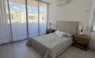 CASA EN VENTA MERIDA, TEMOZON NORTE, HERA, MODELO C, LISTO.