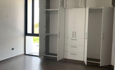 CASA EN VENTA MERIDA, CONKAL PRIV ARBOREA,  EQUIPADA, LISTO.