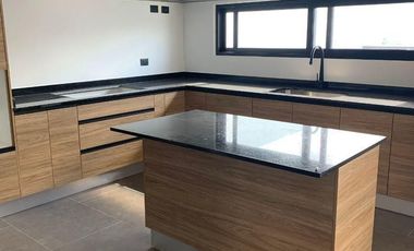 CASA EN VENTA MERIDA, CONKAL PRIV ARBOREA,  EQUIPADA, LISTO.