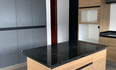 CASA EN VENTA MERIDA, CONKAL PRIV ARBOREA,  EQUIPADA, LISTO.