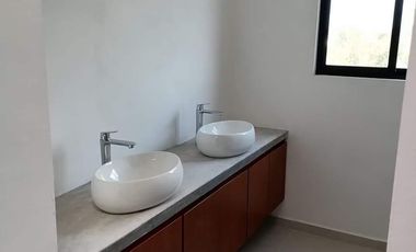 CASA EN VENTA/RENTA MERIDA, KIKTEIL, PRIVADA BLANCA, LISTA..