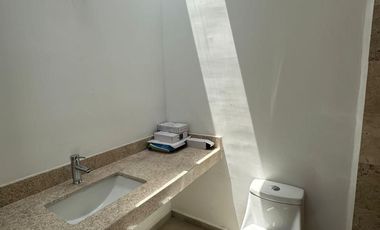 CASA EN VENTA MERIDA, CONKAL, PRIV ELEMENTA, MODELO PIEDRA, A 1 MES.