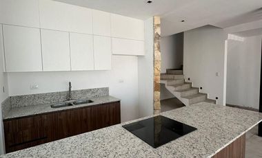 CASA EN VENTA MERIDA, CONKAL, PRIV ELEMENTA, MODELO PIEDRA, A 1 MES.
