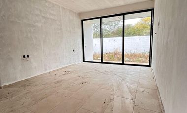 CASA EN VENTA MERIDA, KOMCHEN, PRIVADA JARDINES DE LA REJOYADA, A 3 MESES.