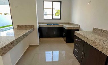 CASA EN VENTA MERIDA, PRIV PRADERAS DEL MAYAB, MOD 4 REC, ENTREGA INMEDIATA.