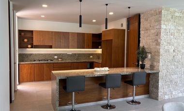 CASA EN VENTA MERIDA, PRIVADA ROCIO COUNTRY LIVING, MOD. 301, LISTA.