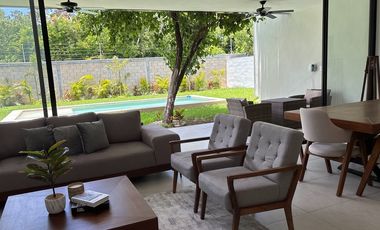 CASA EN VENTA MERIDA, PRIVADA ROCIO COUNTRY LIVING, MOD. 301, LISTA.