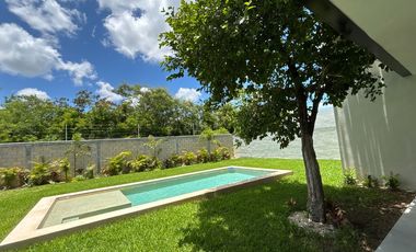 CASA EN VENTA MERIDA, PRIVADA ROCIO COUNTRY LIVING, MOD. 301, LISTA.