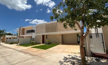 CASA EN VENTA MERIDA, PRIVADA ROCIO COUNTRY LIVING, MOD. 301, LISTA.