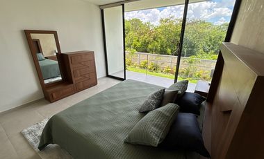 CASA EN VENTA MERIDA, PRIVADA ROCIO COUNTRY LIVING, MOD. 301, LISTA.