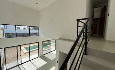 CASA EN VENTA MERIDA, CONKAL,  PRIVADA TAMORA, RESIDENCIA 177, DICIEMBRE 2025.