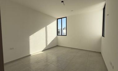 CASA EN VENTA MERIDA, CONKAL, PRIVADA SENDA REAL, MOD. MANZANARES, LISTA.