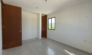 CASA EN VENTA MERIDA, CONKAL, PRIVADA SENDA REAL, MOD. MANZANARES, LISTA.