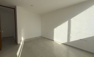 CASA EN VENTA MERIDA, CONKAL, PRIVADA SENDA REAL, MOD. MANZANARES, LISTA.