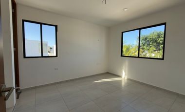 CASA EN VENTA MERIDA, CONKAL, PRIVADA SENDA REAL, MOD. MANZANARES, LISTA.