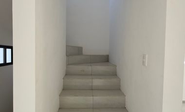 CASA EN VENTA MERIDA, CONKAL, PRIVADA SENDA REAL, MOD. MANZANARES, LISTA.