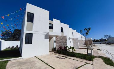 CASA EN VENTA MERIDA, CONKAL, PRIVADA SENDA REAL, MOD MADRID, DIC 2025.