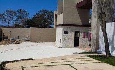 CASA EN VENTA MERIDA, CONKAL, PRIVADA SENDA REAL, MOD MADRID, DIC 2025.