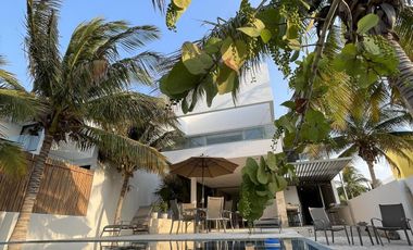 CASA EN VENTA MERIDA, PLAYA SAN BRUNO, FRENTE AL MAR, ENTREGA INMEDIATA.