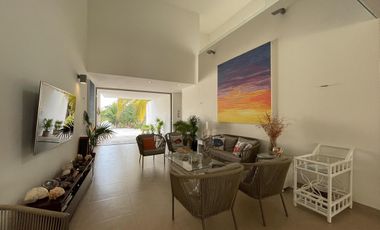 CASA EN VENTA MERIDA, PLAYA SAN BRUNO, FRENTE AL MAR, ENTREGA INMEDIATA.