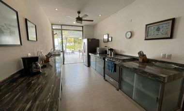 CASA EN VENTA MERIDA, PLAYA SAN BRUNO, FRENTE AL MAR, ENTREGA INMEDIATA.